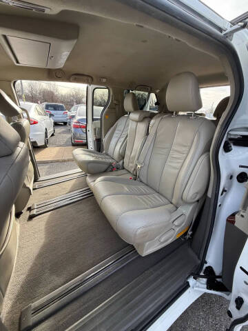 2011 Toyota Sienna