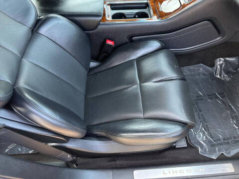 2019 Lincoln Continental Select