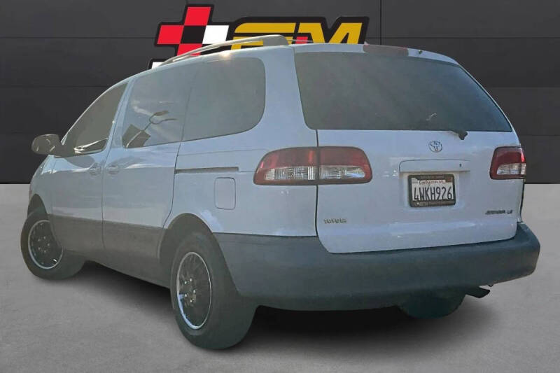 2002 Toyota Sienna