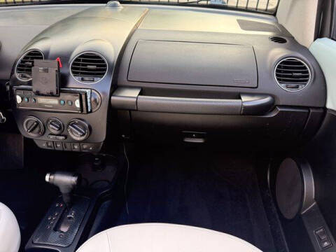 2010 Volkswagen New Beetle Convertible Final Edition PZEV