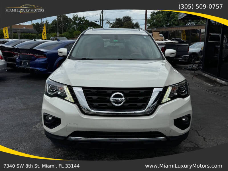 2020 Nissan Pathfinder SL