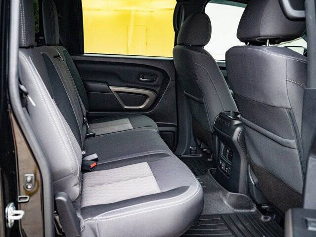 2024 Nissan Titan SV