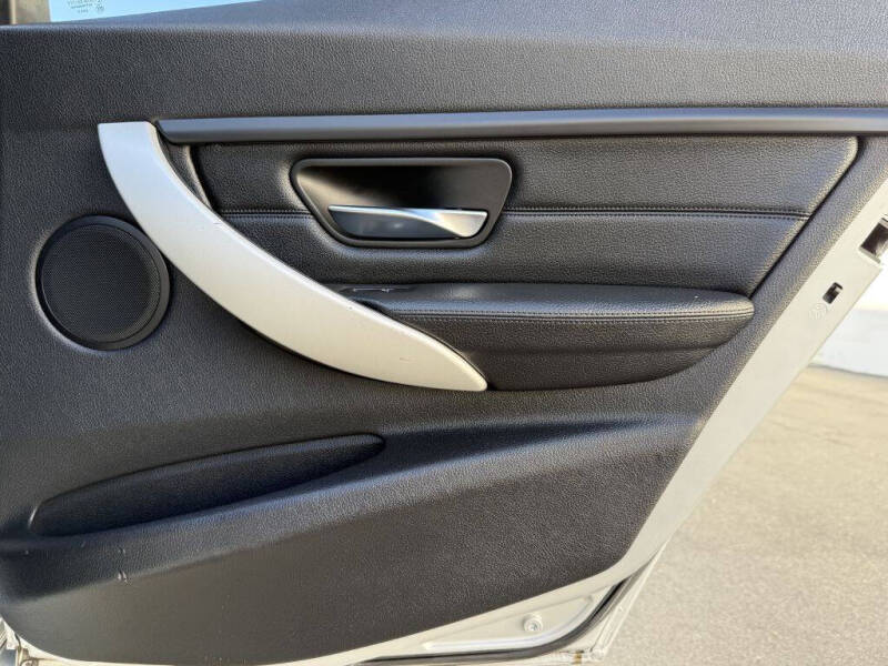 2013 BMW 3 Series 328i