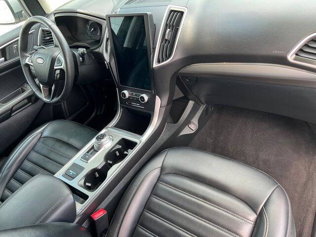 2022 Ford Edge