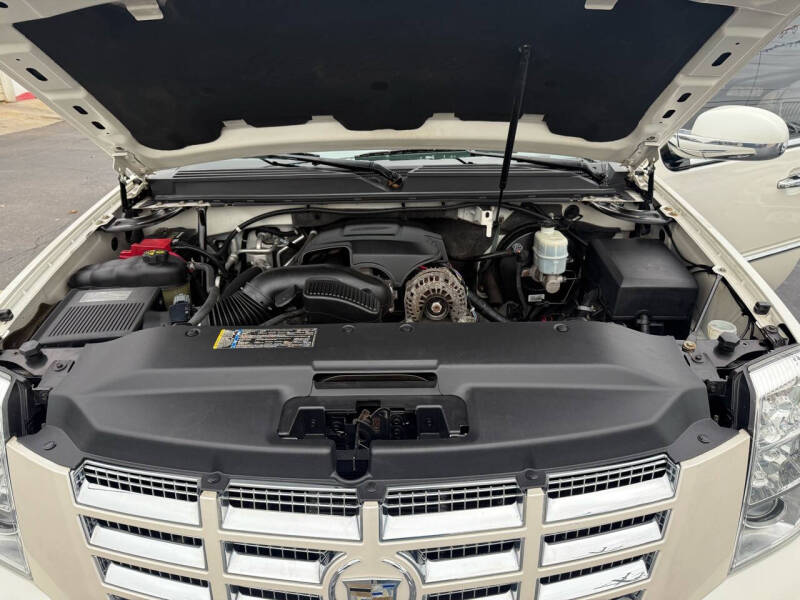 2011 Cadillac Escalade Premium