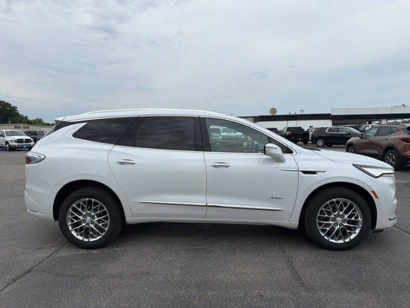 2023 Buick Enclave Avenir