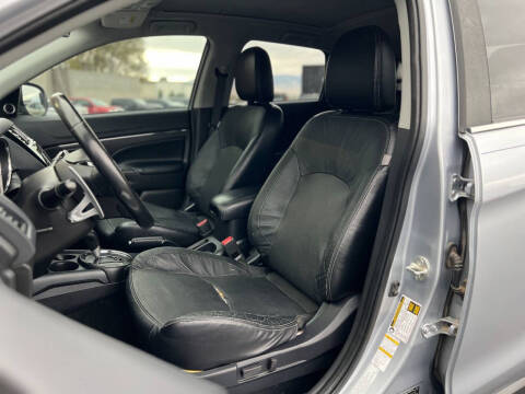 2017 Mitsubishi Outlander Sport 2.4 SEL