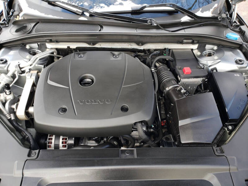 2018 Volvo S90 T6 Momentum