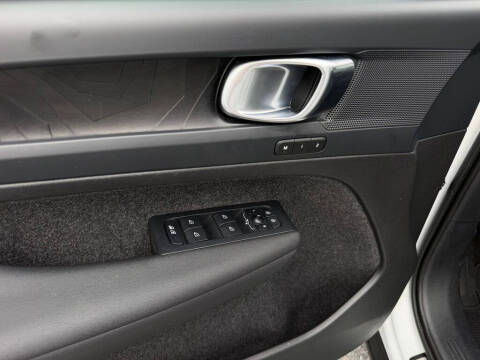 2023 Volvo C40 Recharge Twin Plus