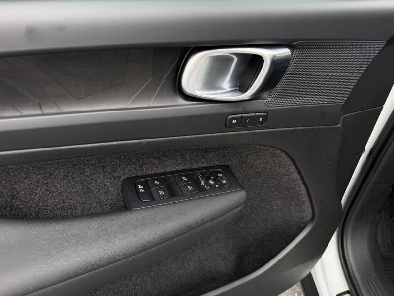 2023 Volvo C40 Recharge Twin Plus