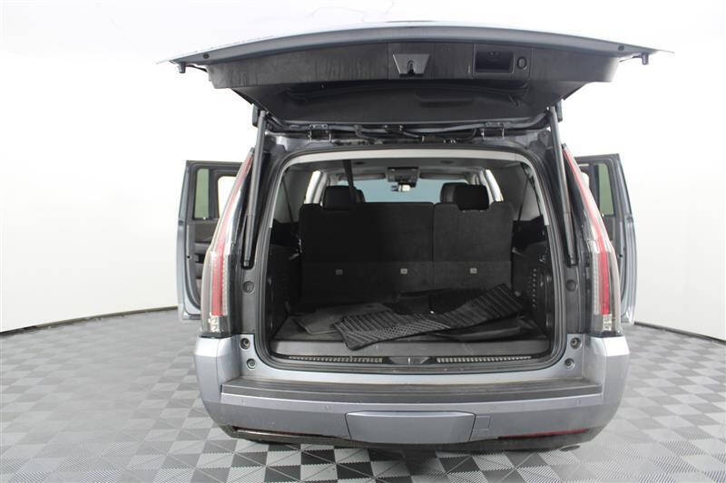 2018 Cadillac Escalade Luxury