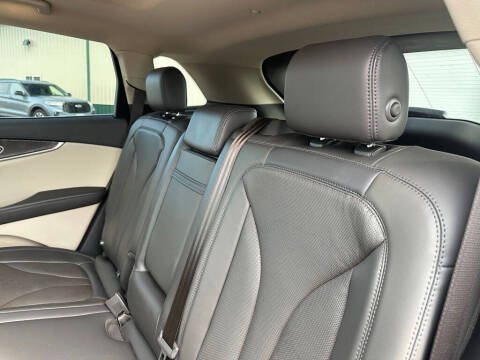 2020 Lincoln Nautilus Reserve