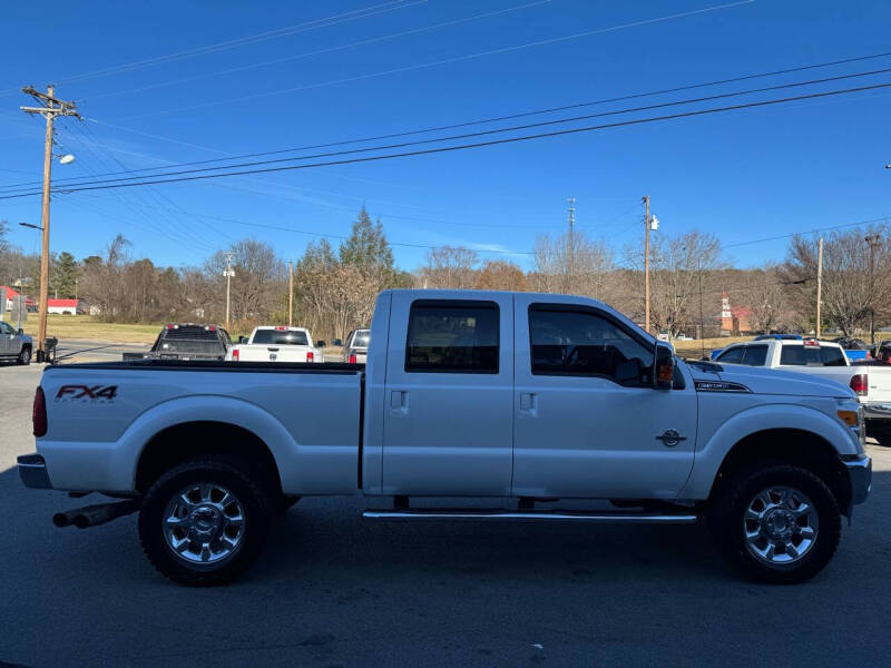 2016 Ford F-350 Super Duty Lariat photo 5