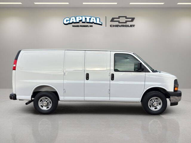 2025 Chevrolet Express 2500