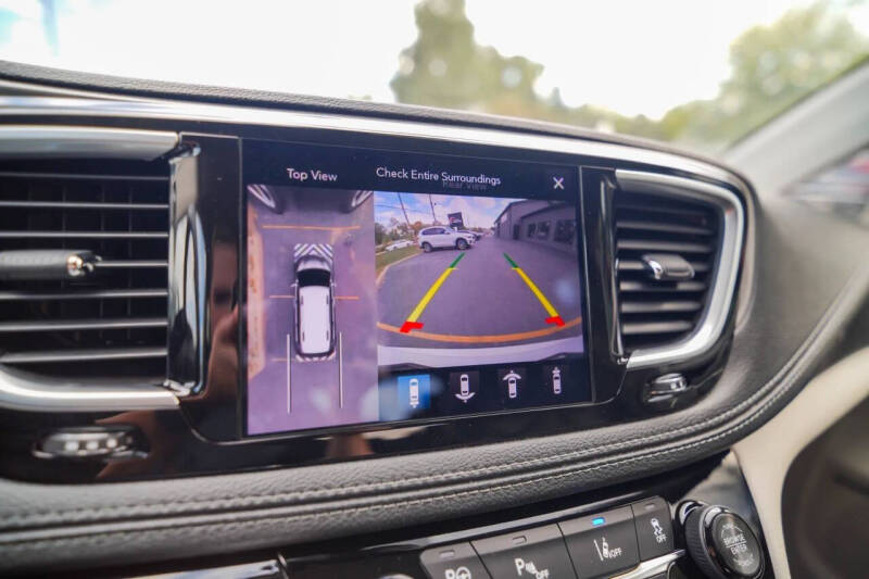 2018 Chrysler Pacifica Hybrid Limited