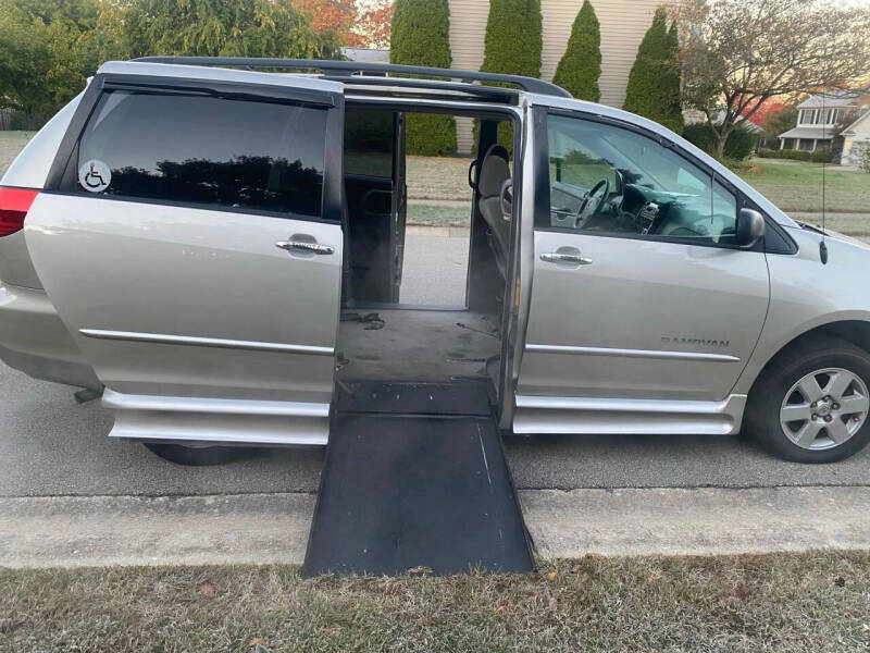 2005 Toyota Sienna