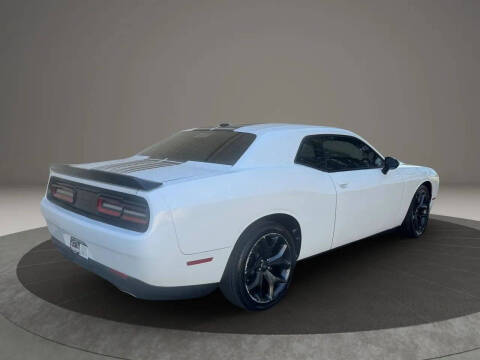 2020 Dodge Challenger SXT
