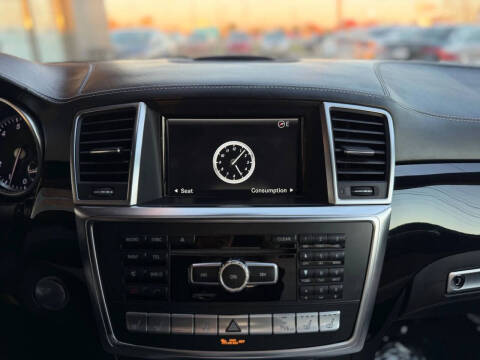 2015 Mercedes-Benz GL-Class GL 550 4MATIC