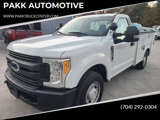 2017 Ford F-350 Super Duty XL's photo