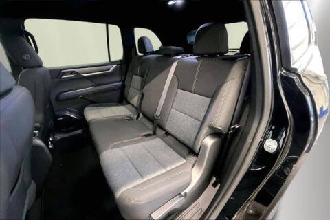 2025 GMC Acadia Elevation