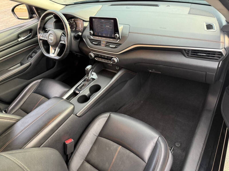 2021 Nissan Altima 2.5 SR