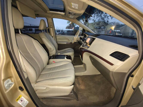 2011 Toyota Sienna