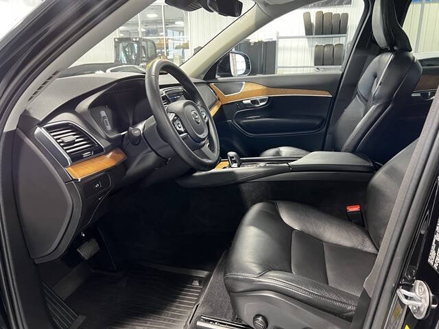 2023 Volvo XC90 B6 Plus Bright Theme 7P