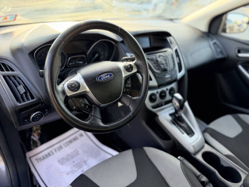 2012 Ford Focus SE