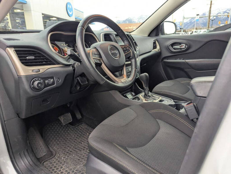 2016 Jeep Cherokee Latitude Altitude