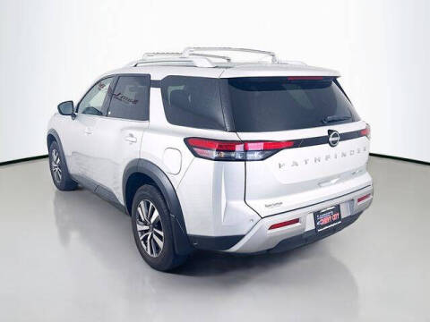 2023 Nissan Pathfinder SL