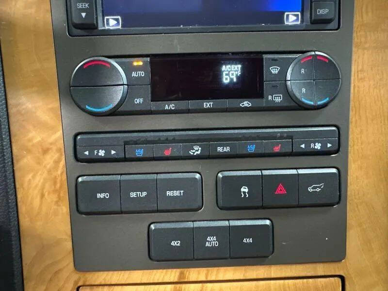 2011 Lincoln Navigator L