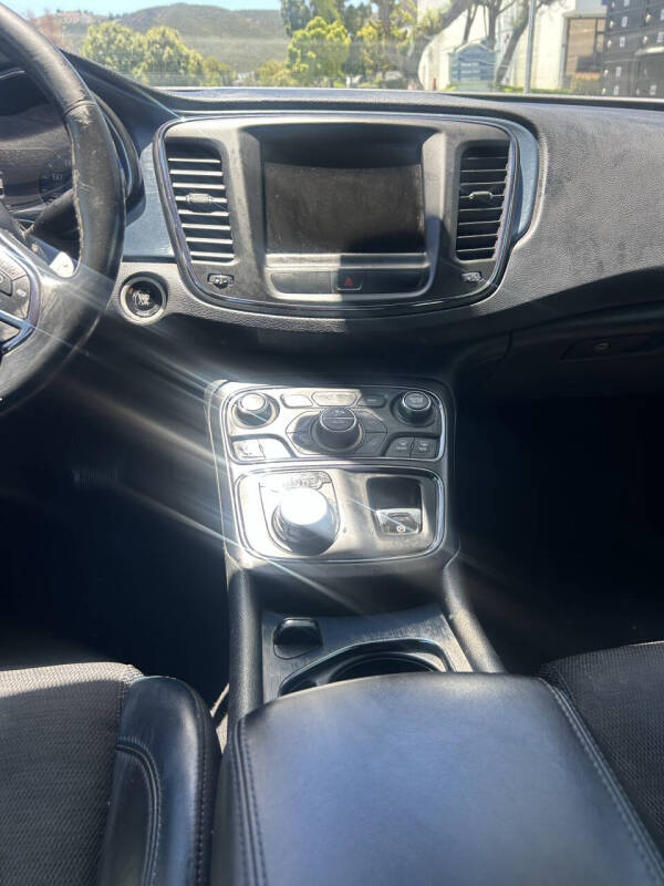 2015 Chrysler 200 S