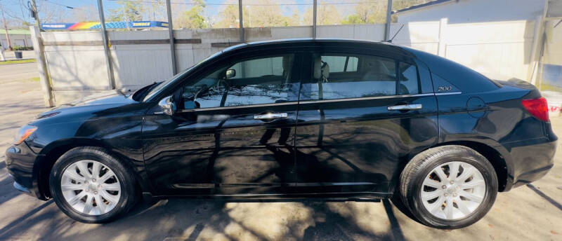 2013 Chrysler 200 Limited