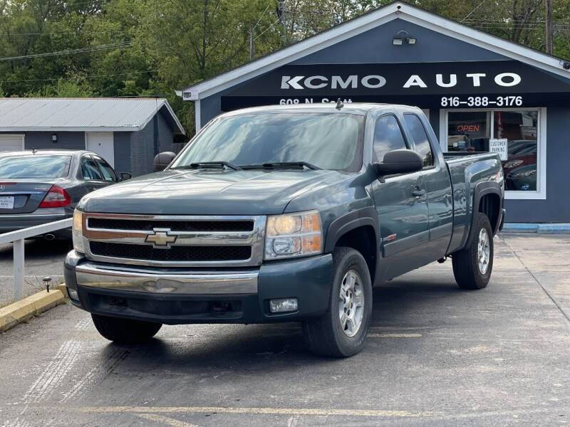 2007 Chevrolet Silverado 1500 for sale at KCMO Automotive in Belton MO