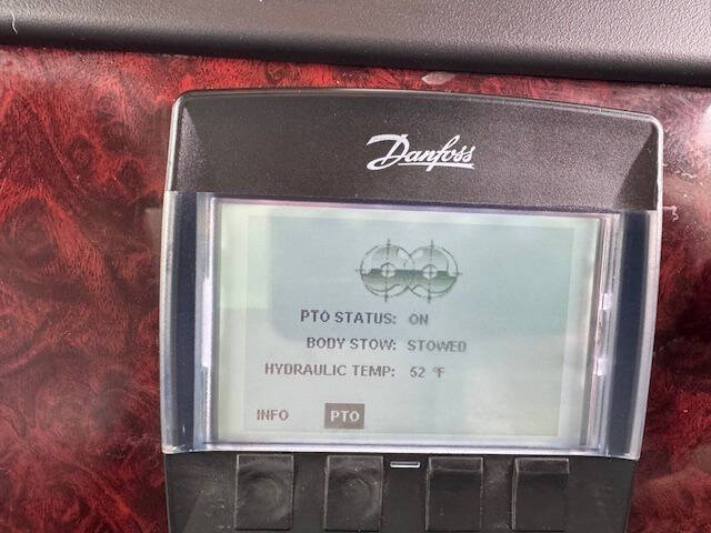 2018 Freightliner M2 106