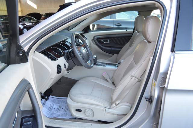2011 Ford Taurus SEL