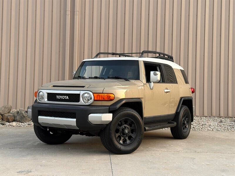 Toyota FJ Cruiser's photo