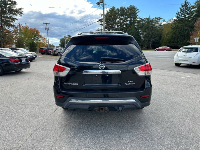 2013 Nissan Pathfinder Platinum photo 5