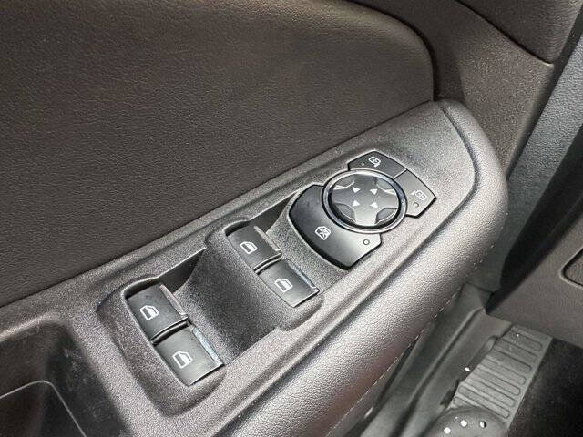 2023 Ford Edge SE