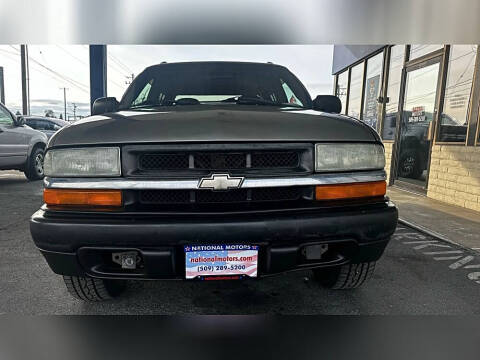 2004 Chevrolet S-10 LS