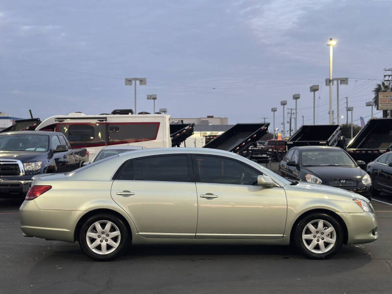 2008 Toyota Avalon XL