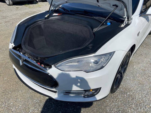 2015 Tesla Model S P85D