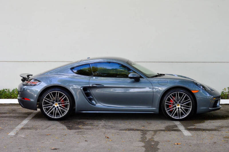 2025 Porsche 718 Cayman S