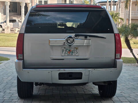 2010 Cadillac Escalade Luxury