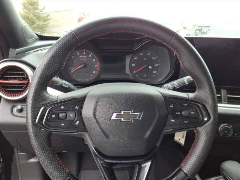 2025 Chevrolet Trax RS