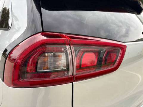 2017 Kia Niro Touring