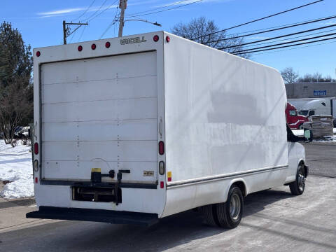 2015 GMC Savana 3500