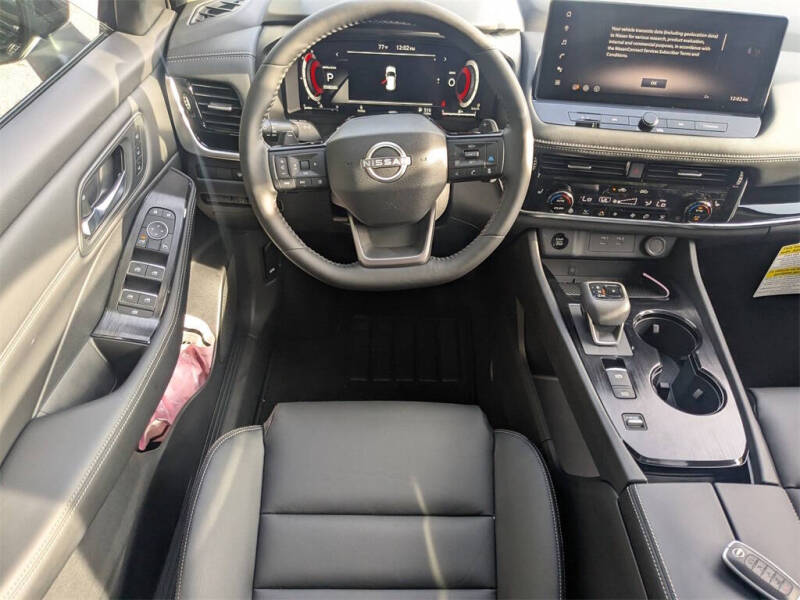 2025 Nissan Rogue SL