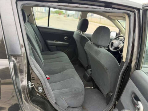 2011 Nissan Versa 1.8 S