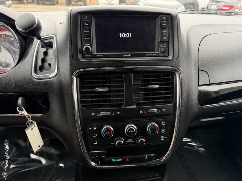 2017 Dodge Grand Caravan SE Plus